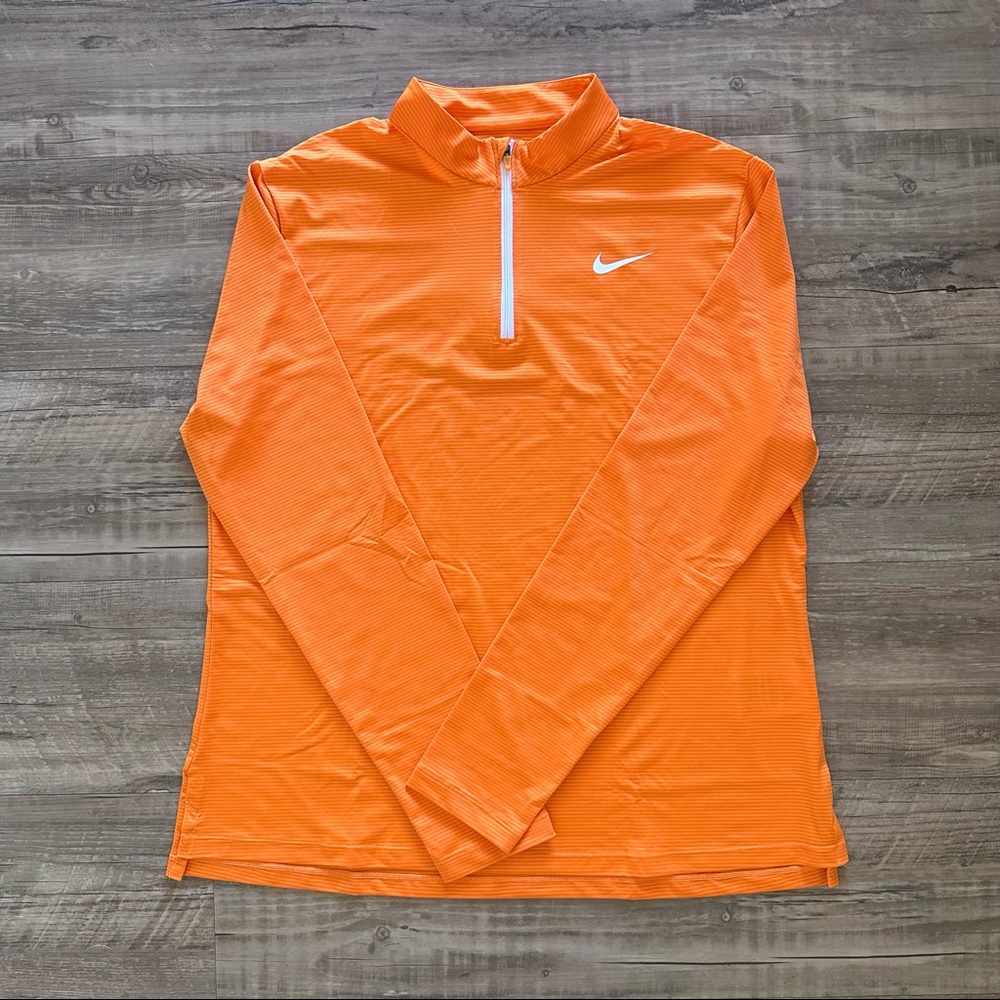Nike Victory Women’s Dri FIT 1/4 Zip Golf Top Large